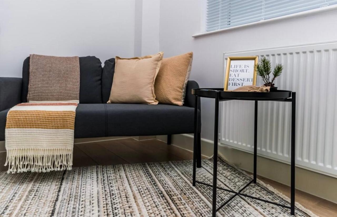 Elegant Central, Private Parking, Leisure, Contractor * Aylesbury (Buckinghamshire)